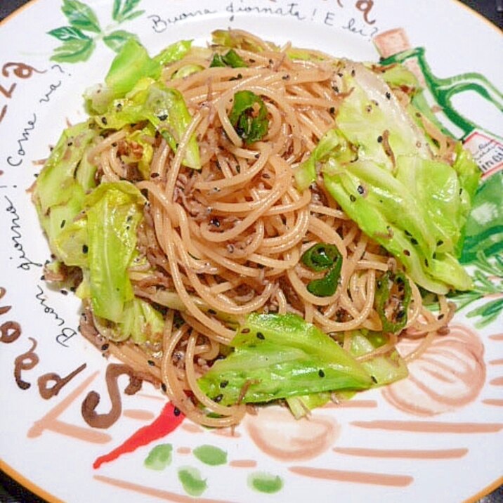 めんつゆで簡単！春キャベツとジャコのパスタ